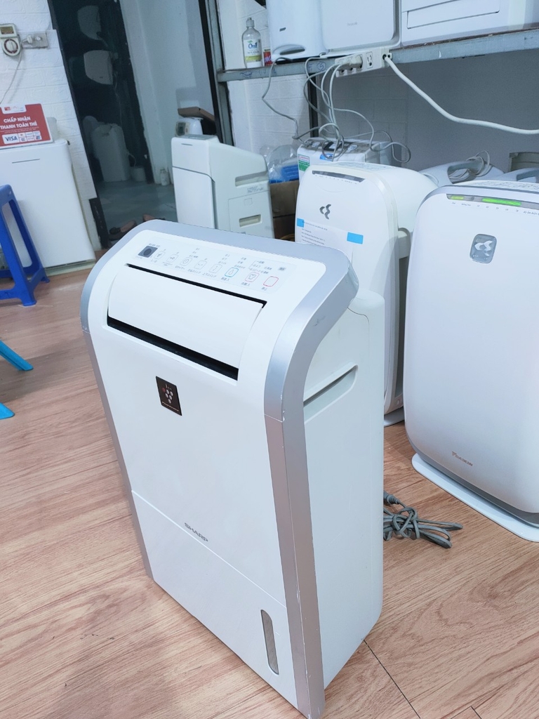 <65m2 Máy hút ẩm VIP- Sharp CV-C140 + có hiển thị độ ẩm