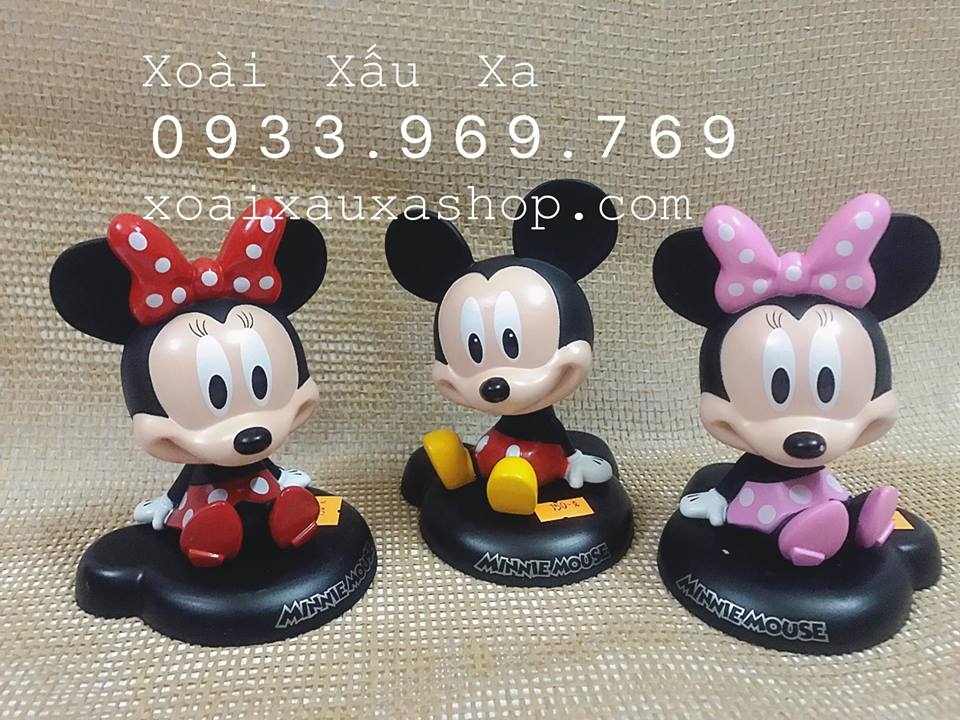 Mô hình chuột Mickey trang trí sảnh sang trọng Shop đồng hồ cát Hà Nội