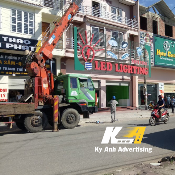 MẶT DỰNG CỬA HÀNG 03