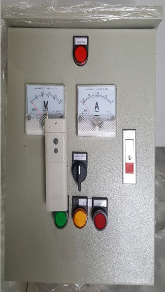 Tủ điều khiển hệ thống bơm bằng Remoter 500m