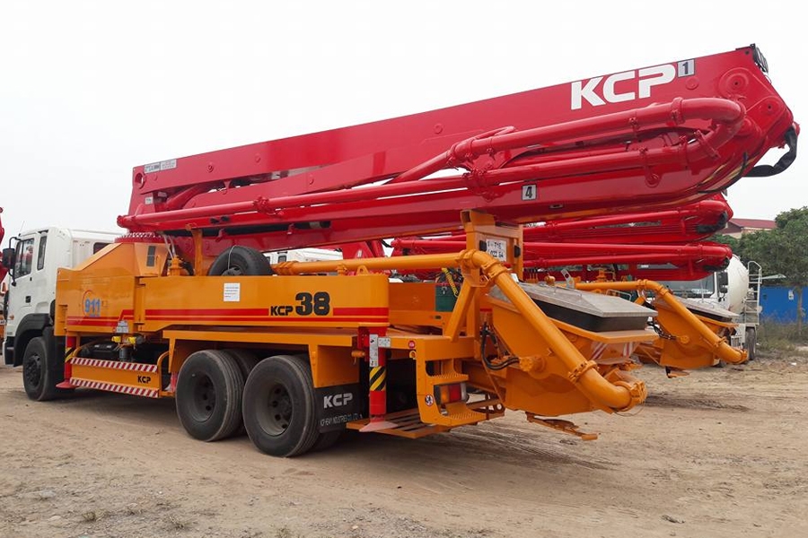 Bơm cần KCP 38M 4 đốt - KCP38RX170 xe cơ sở Hyundai HD260