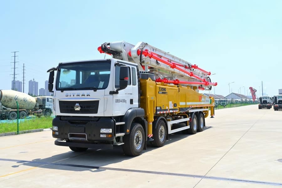 Bơm cần XCMG 58M - Bán Xe Bơm bê tông cần 58M XCMG