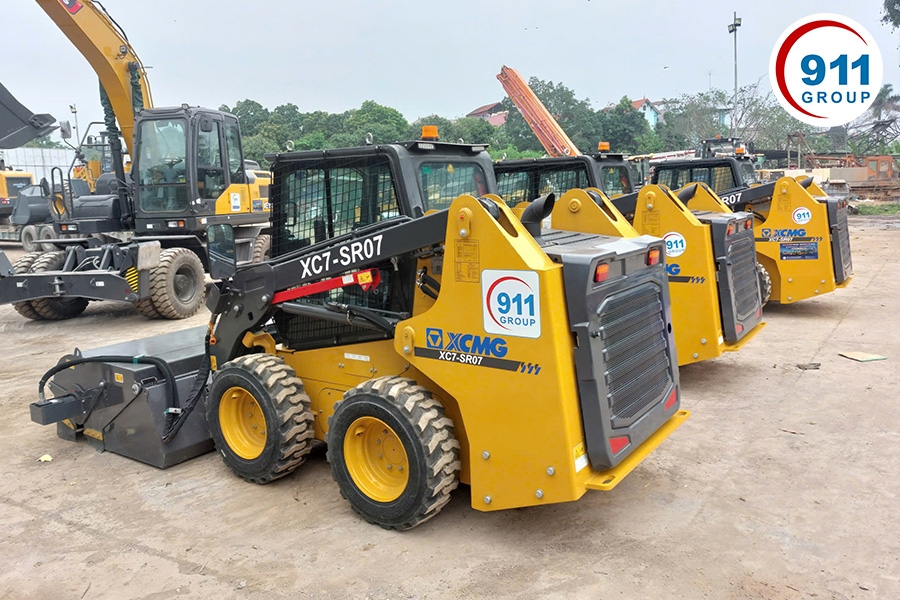 Máy Xúc Lật Trượt XCMG XC7-SR07