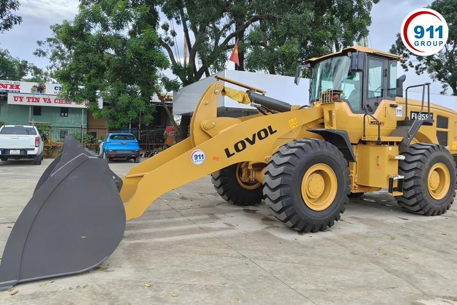 Máy xúc lật Lovol gầu 4.5m3 - Model: FL955K | 911 Group