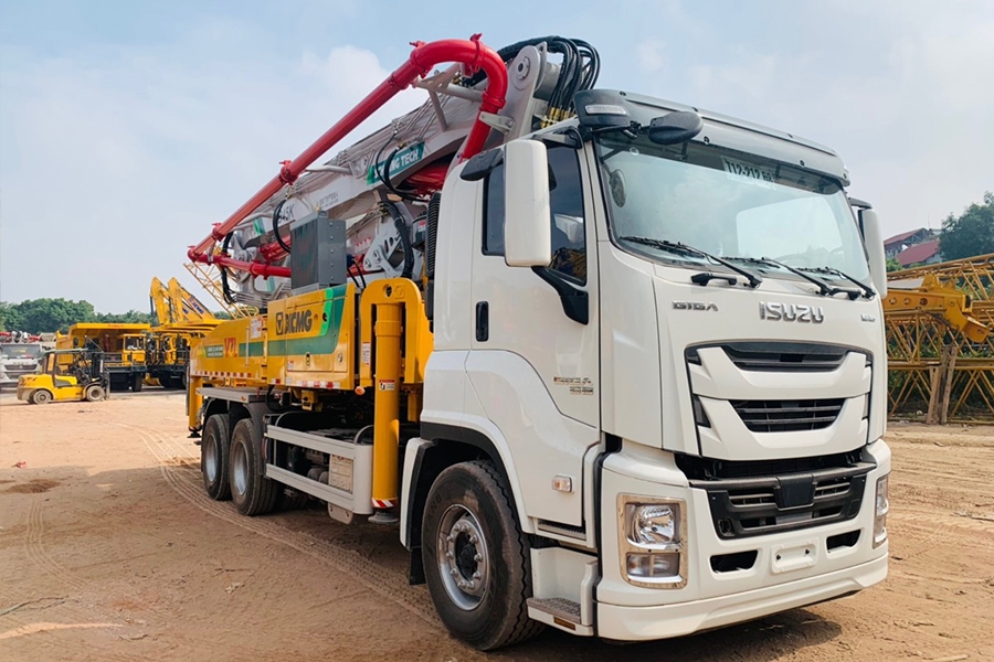 Bơm cần XCMG 45M - HB45K xe cơ sở Howo 2 chân