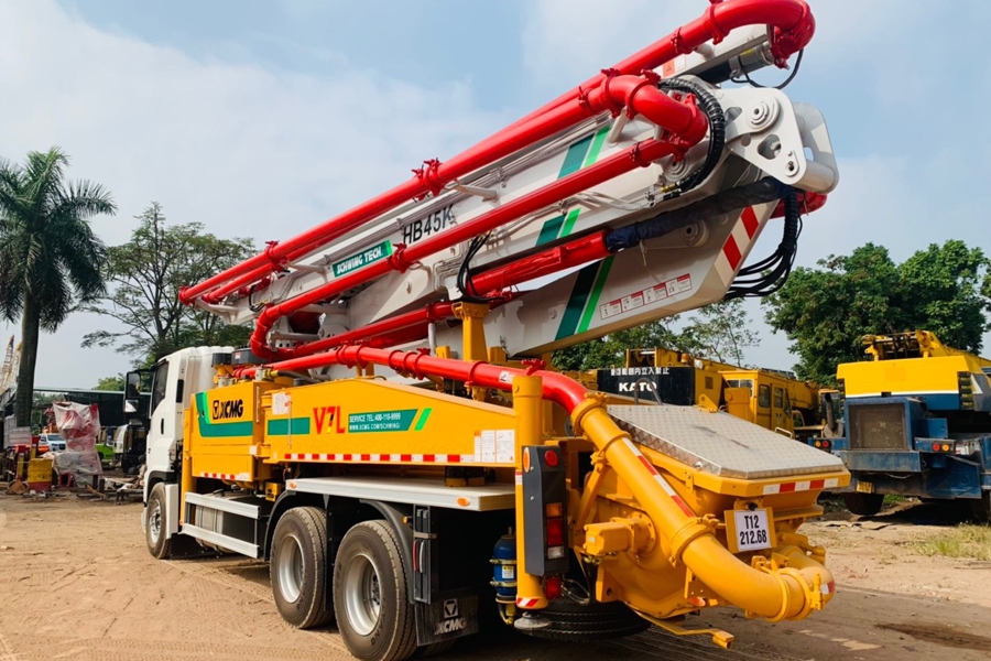 Bơm cần XCMG 45M - HB45K xe cơ sở Howo 2 chân