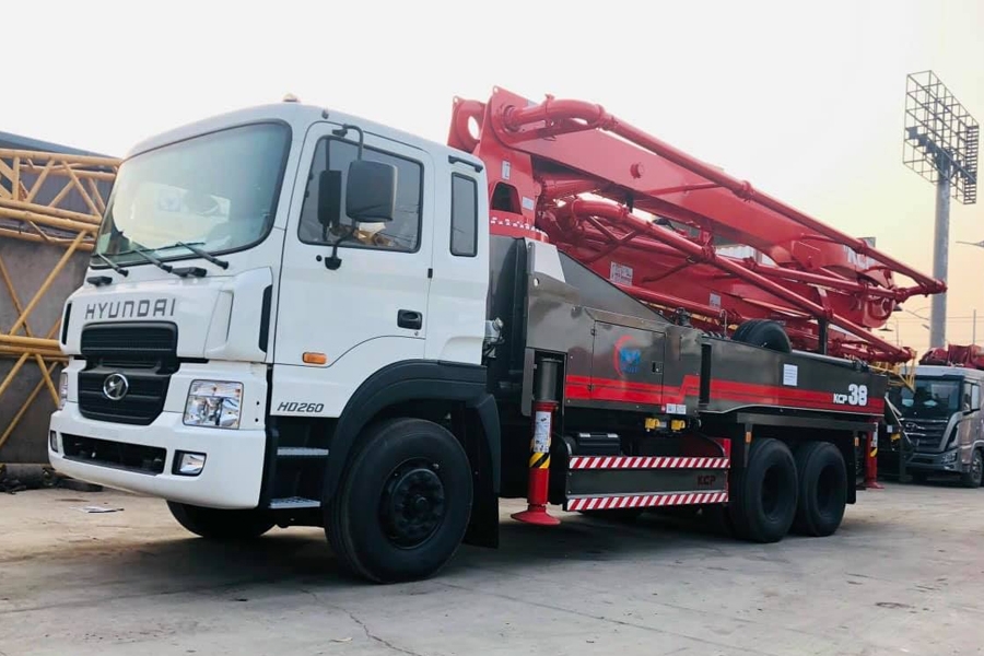 Bơm cần KCP 38M 4 đốt - KCP38RX170 xe cơ sở Hyundai HD260
