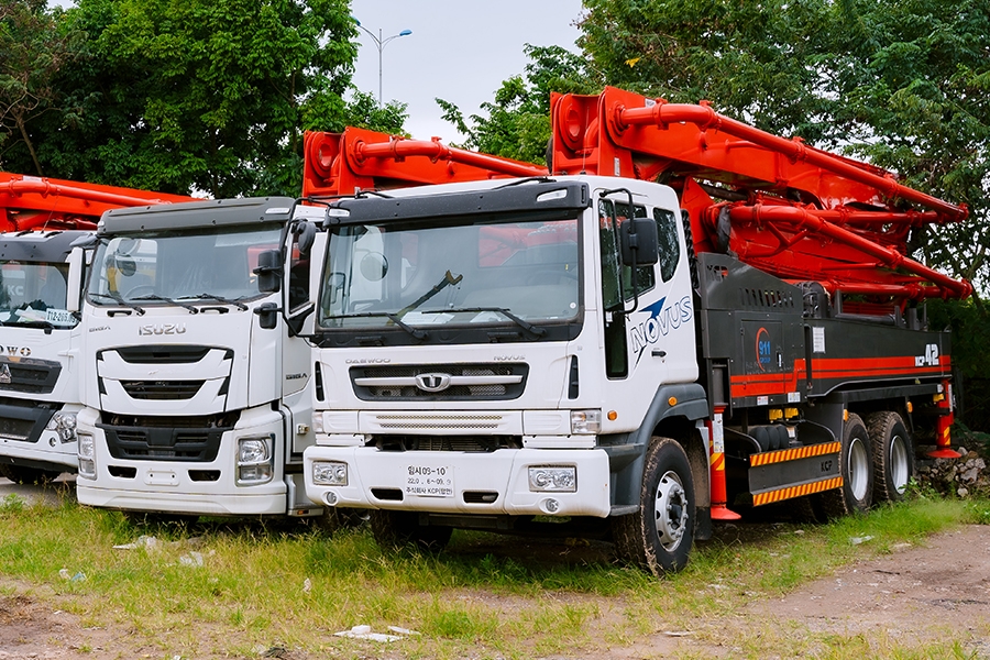 Bơm cần KCP 42M 4 đốt - KCP42RX170 xe cơ sở Hyundai HD260