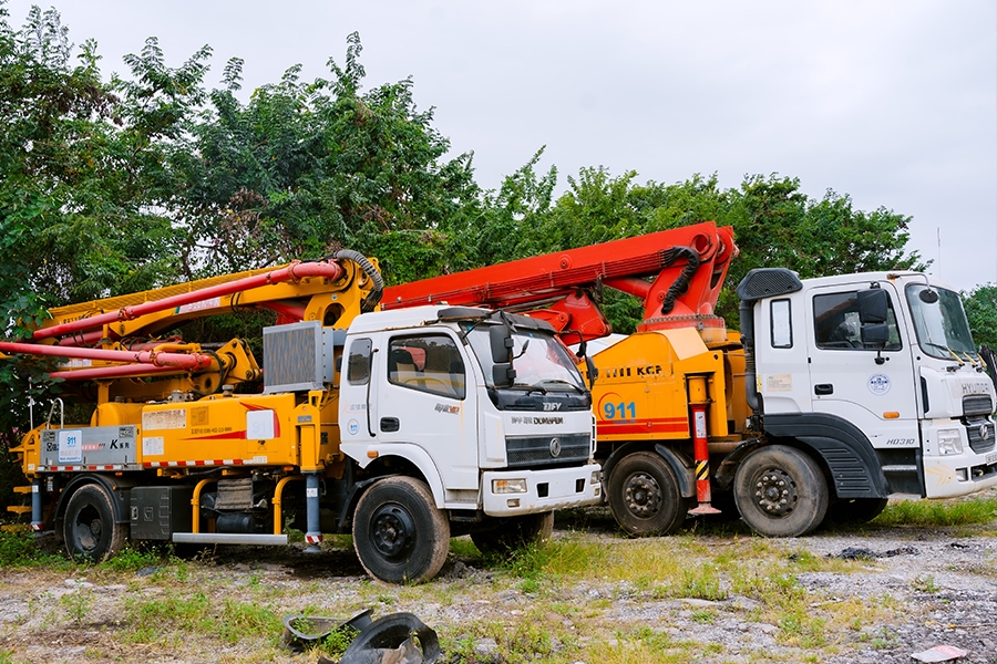 Bơm cần KCP 42M 4 đốt - KCP42RX170 xe cơ sở Hyundai HD260