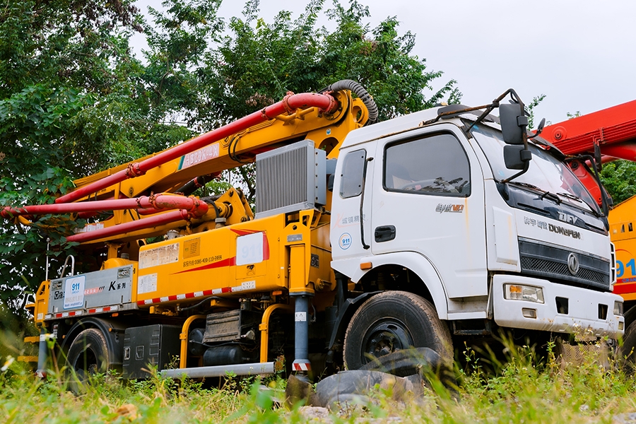 Bơm cần KCP 42M 4 đốt - KCP42RX170 xe cơ sở Hyundai HD260