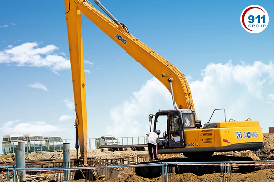 Máy xúc đào bánh xích XCMG gầu 0.4 m3 Model: XE260CLL