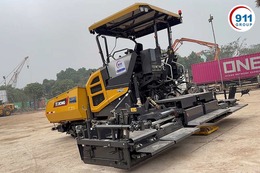 Máy rải nhựa XCMG RP605