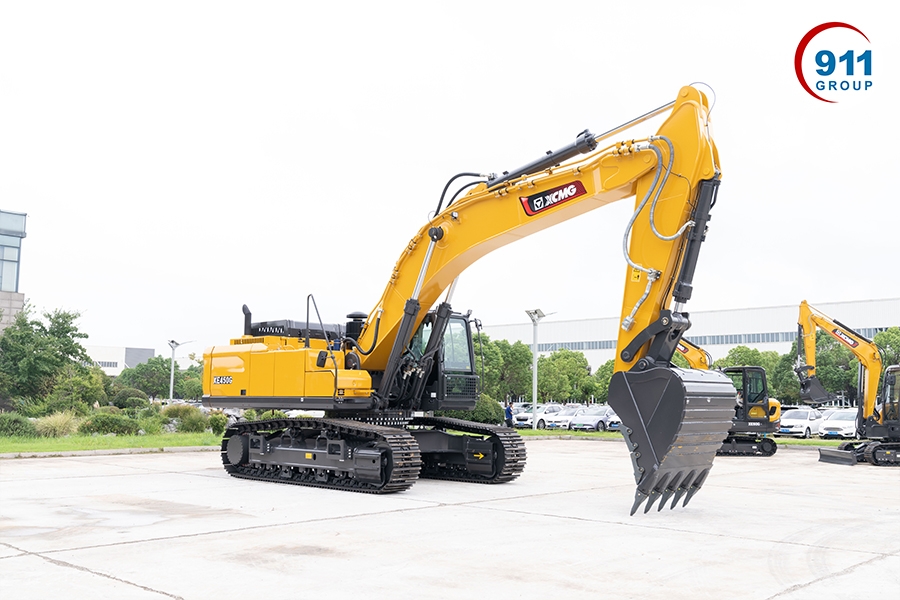 Máy xúc đào bánh xích XCMG gầu 2.2 m3 Model: XE450G