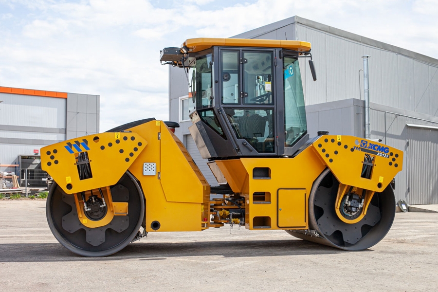 Xe lu rung 2 trống đơn XCMG tải trọng 12,3 Tấn. Model: XD123