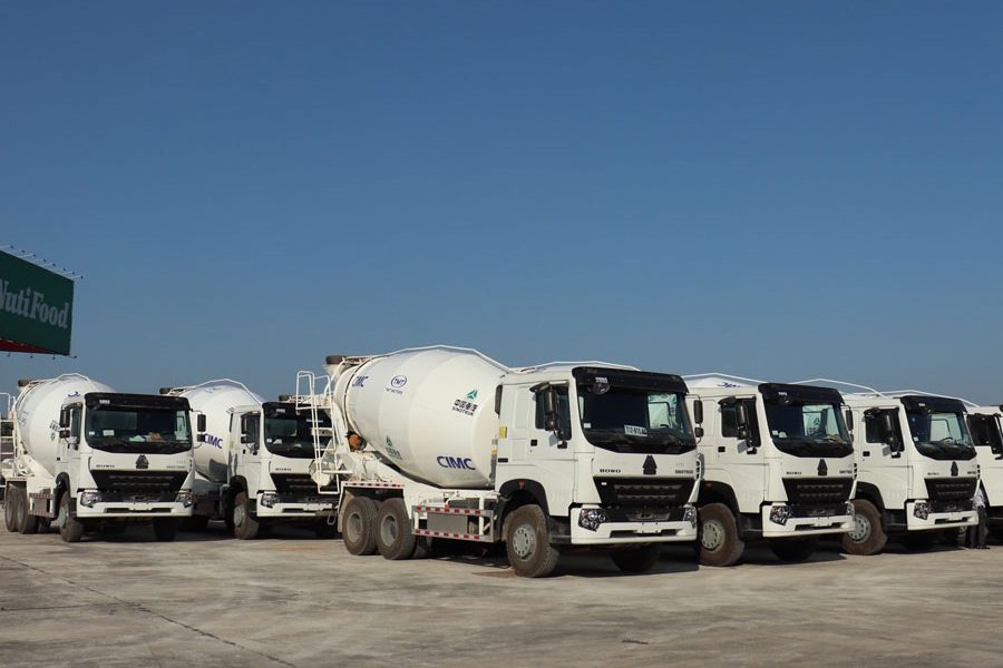 Xe trộn bê tông XCMG 8M3 xe cơ sở SINOTRUK