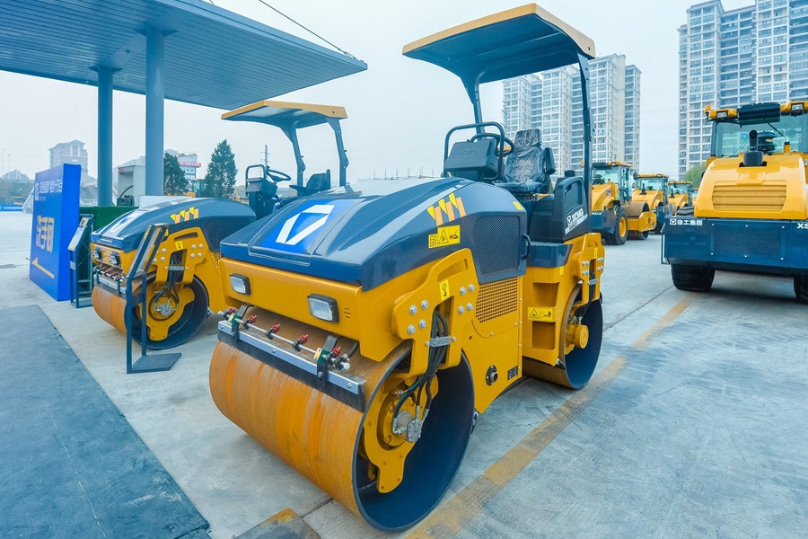 Xe lu rung XCMG tải trọng 4 Tấn. Model: XMR403