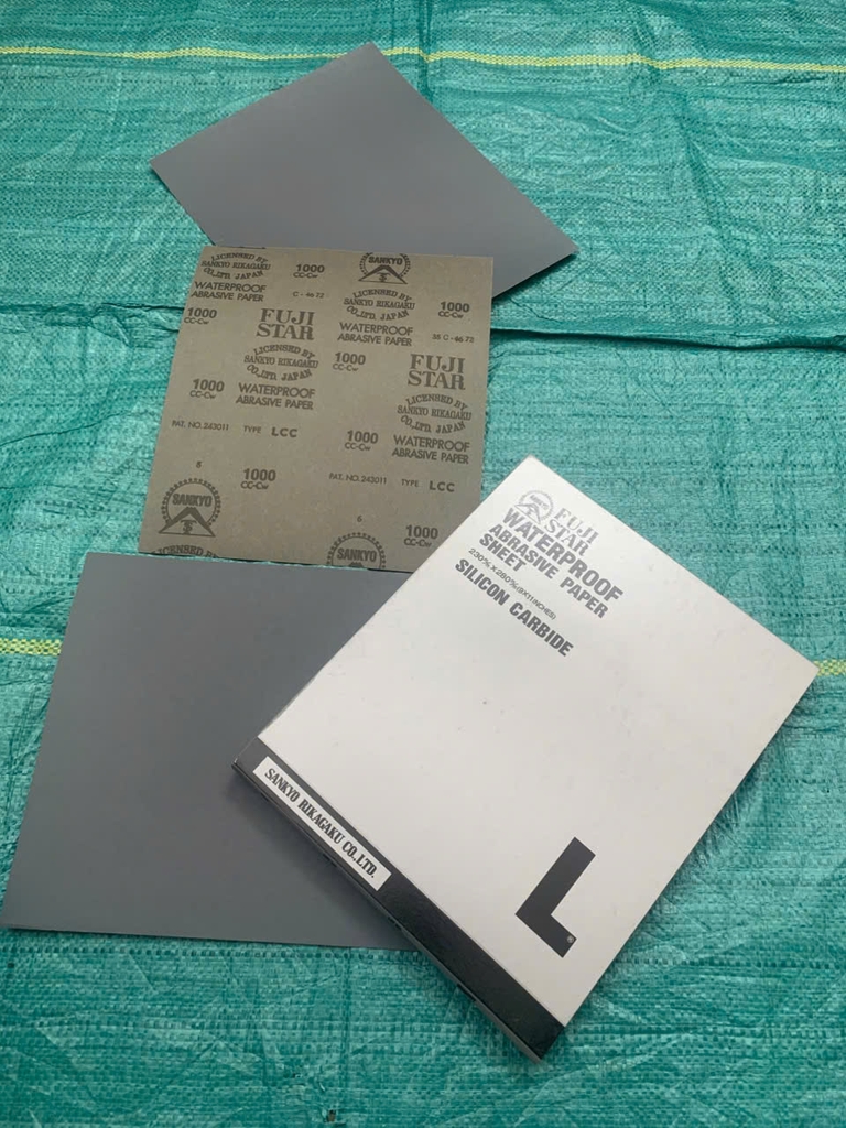 Giấy nhám Fujistar P1000, Nhám Sankyo P1000, Màu xám, kích thước tờ A4