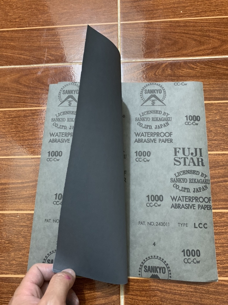Giấy nhám Fuji Star Sankyo Nhật Bản, nhám mịn P1000, màu xám, kích thước A4