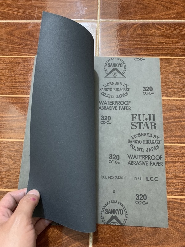 Giấy nhám Fuji Star Sankyo Nhật Bản, độ nhám P320, màu xám, kích thước A4