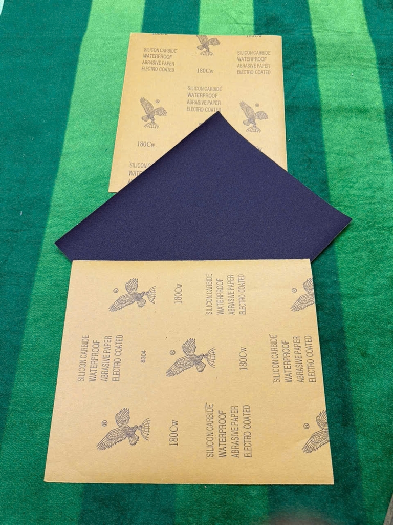 Giấy giáp thô P180 Đại Bàng, kích thước 230mmx280mm, màu đen