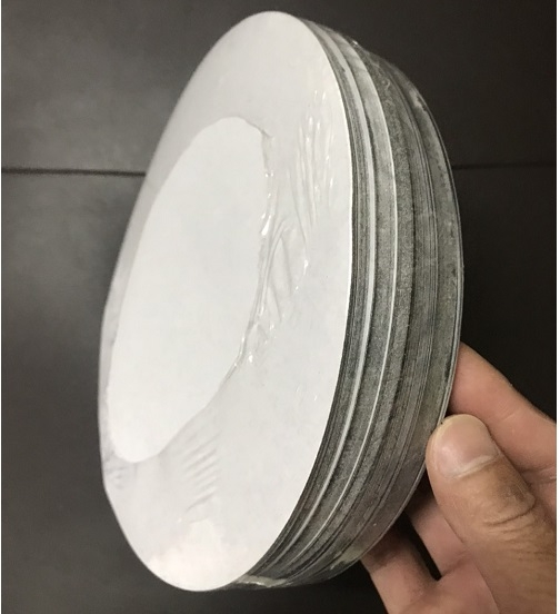 Giấy nhám tròn có keo dính, phi 250mm (10''), độ nhám P240, hiệu Fujistar Sankyo