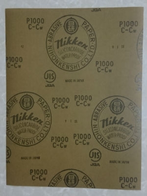 Bán giấy nhám tờ, hãng Nikken, độ mịn P1000, kích thước 9''x11'', màu xám