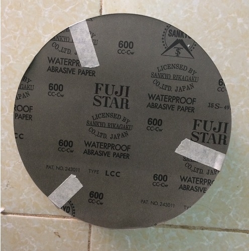 Giấy nhám tròn phi 300mm, độ nhám P600, có keo dính, dùng cho máy chà nhám 12''