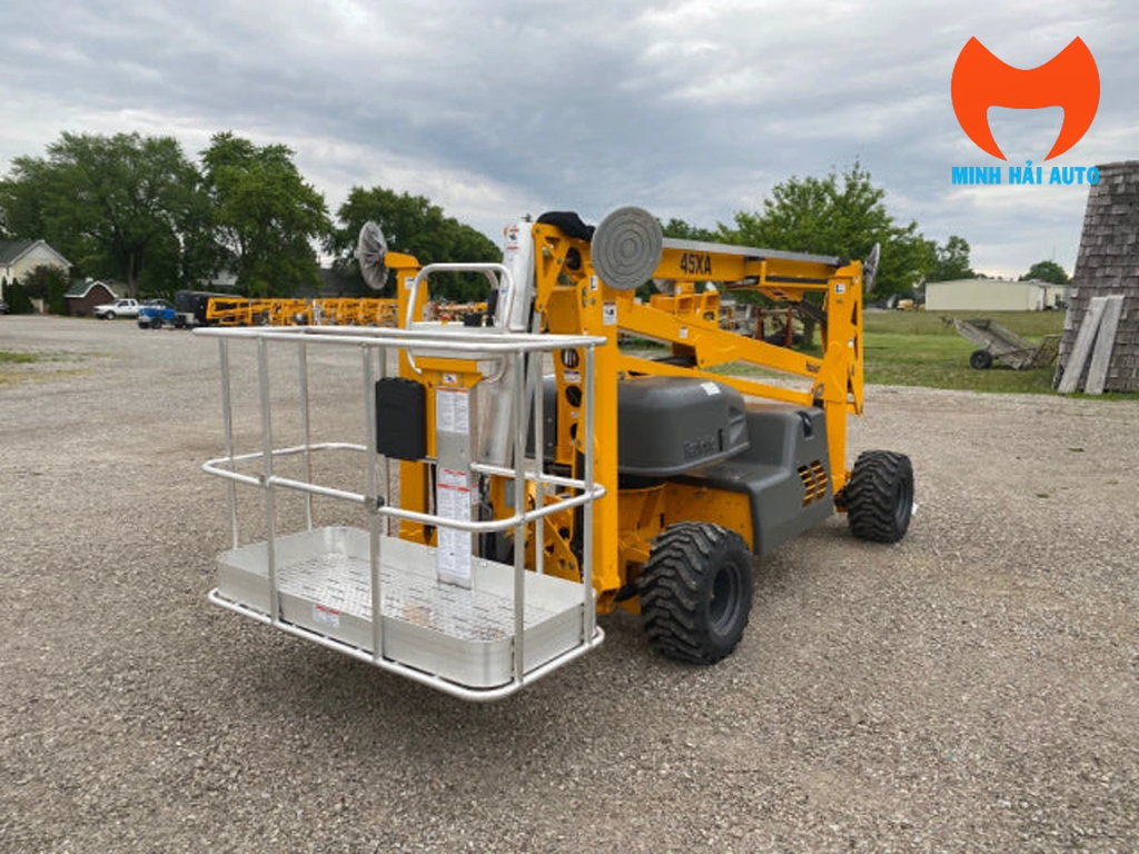Xe nâng người Haulotte HLA16 PX với giỏ nâng phía trước