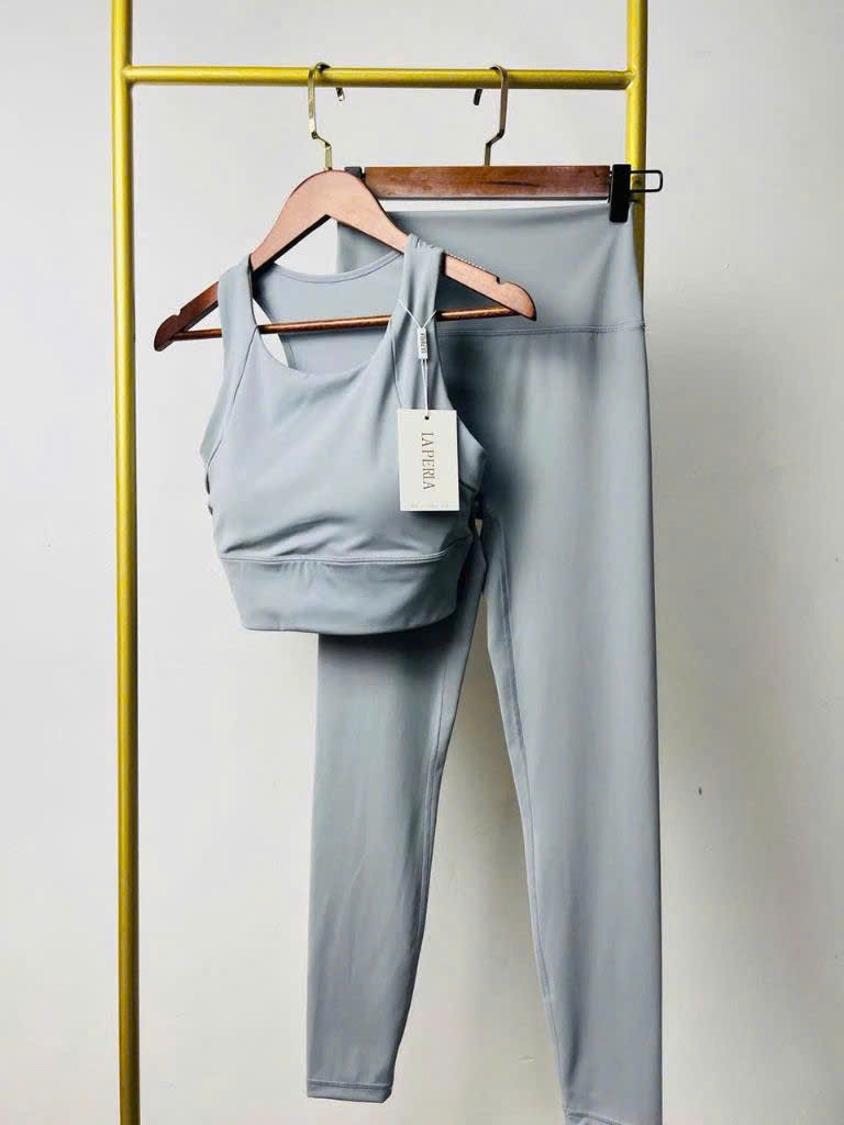 Set YOGA La Perla