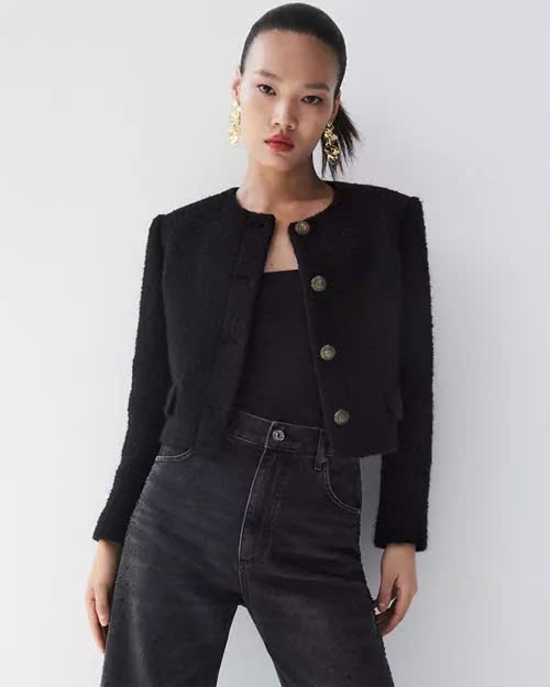 Áo khoác Wallace Short Bouclé/Chân váy len pha Boucle màu đen