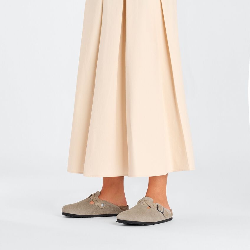 Brunello Cucinelli Gray suede mules with monil chain
