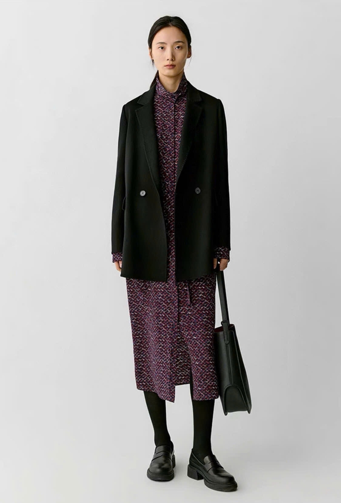Coat dạ ép ICICLE màu đencổ bẻ dáng lửng