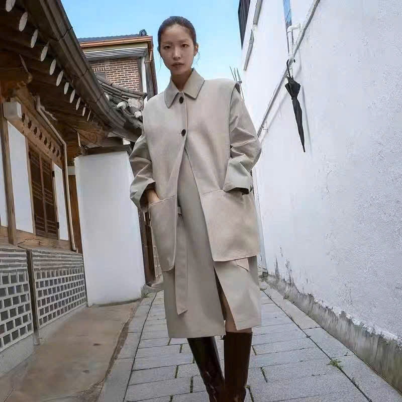 Trenchcoat Zara cổ đức màu ghi nhạt