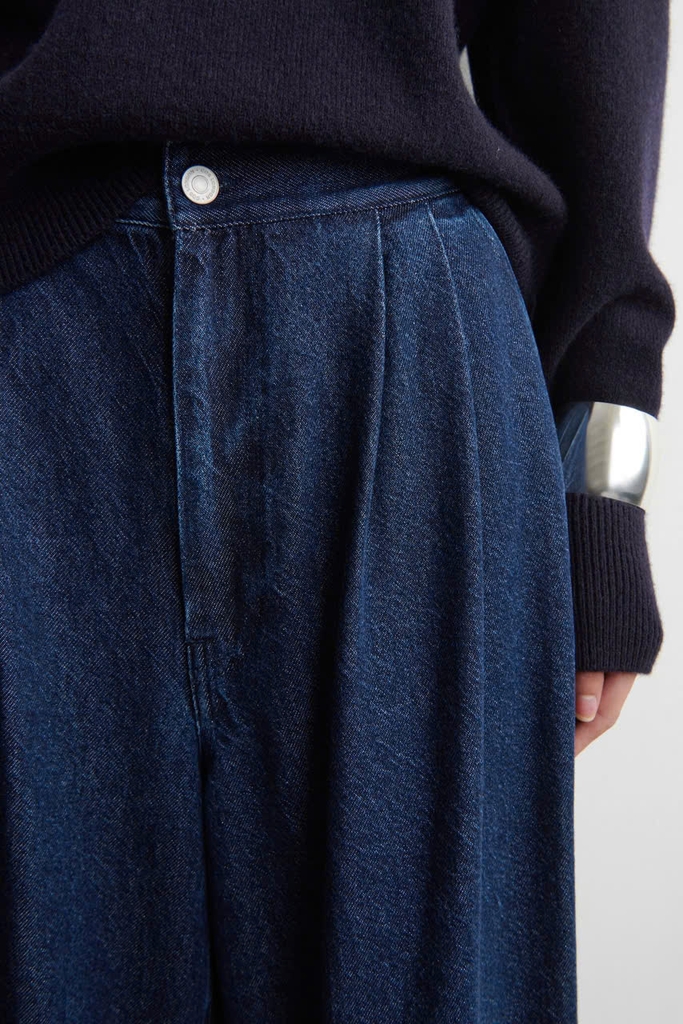 QUẦN JEANS ỐNG RỘNG XẾP NẾP