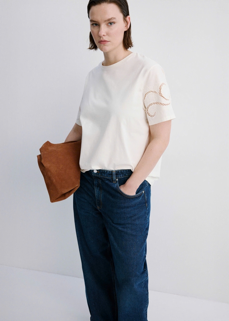 ÁO T-SHIRT COTTON THÊU CẮT