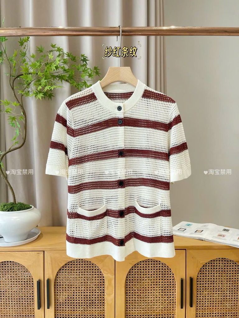Áo len móc ngắn tay kẻ cổ tròn Brunello khuy trước 2 màu