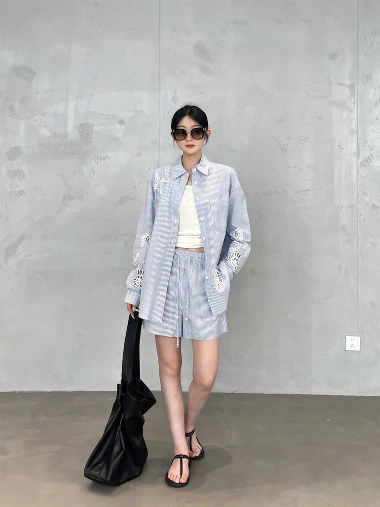 Set ICICLE kẻ xanh Sơ mi mix Quần short ren chỉ trắng