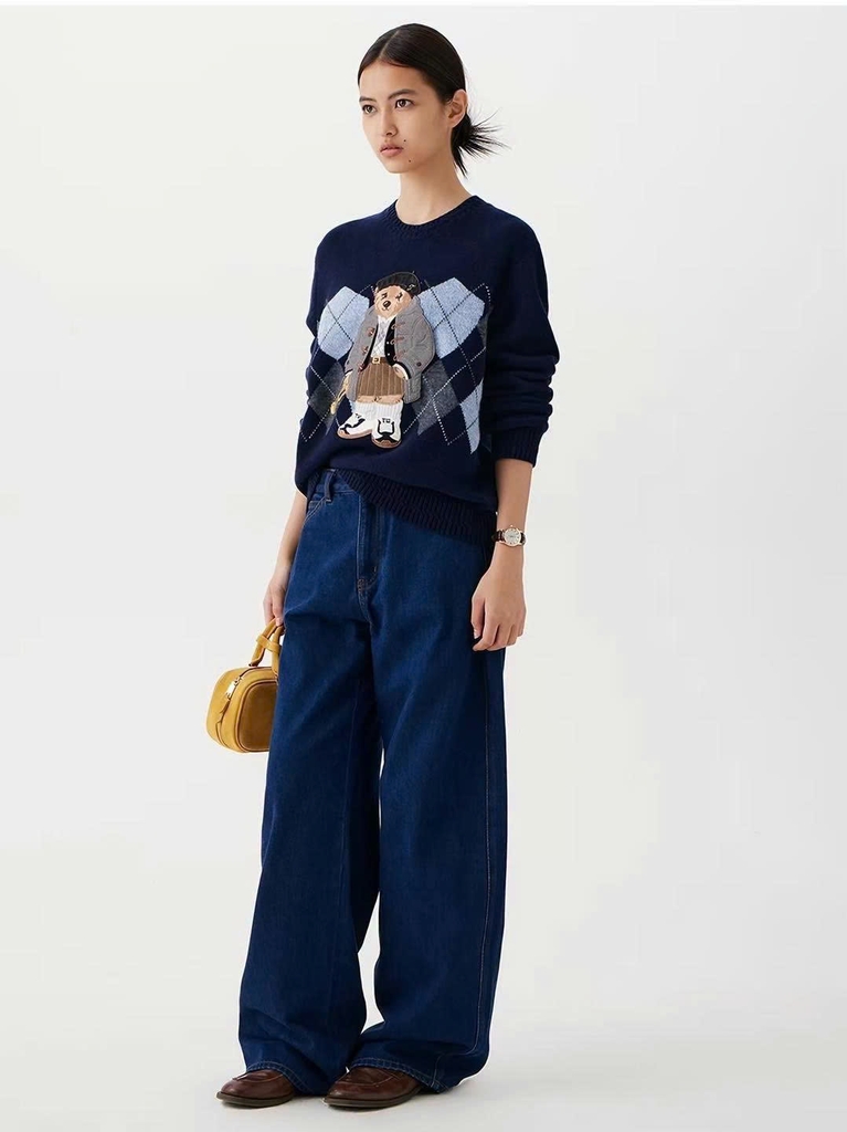 Áo len WHOAU cổ tròn len wool 2 màu hoạ tiết gấu thêu Freesize