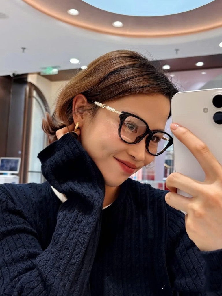 Kính cận GUCCI GG19720A gọng ngọc trai