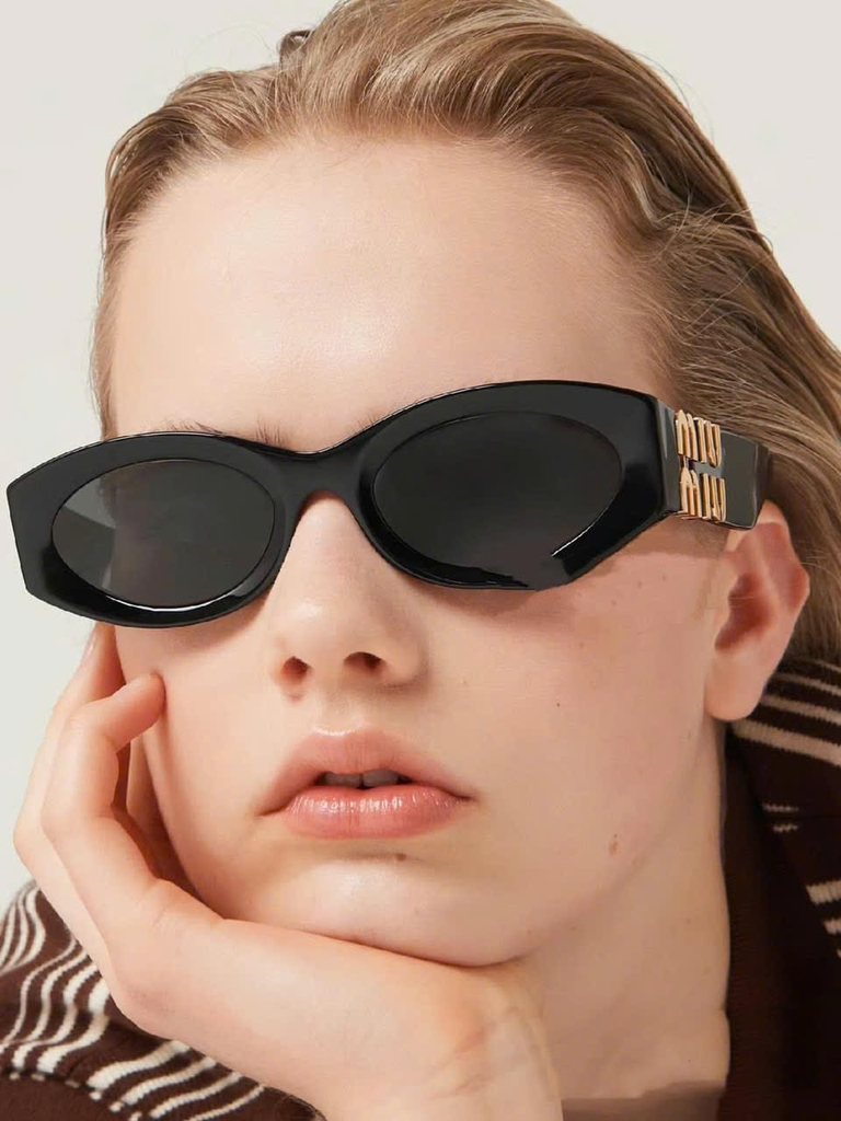 Kính MiuMiu SMU09W 2 màu