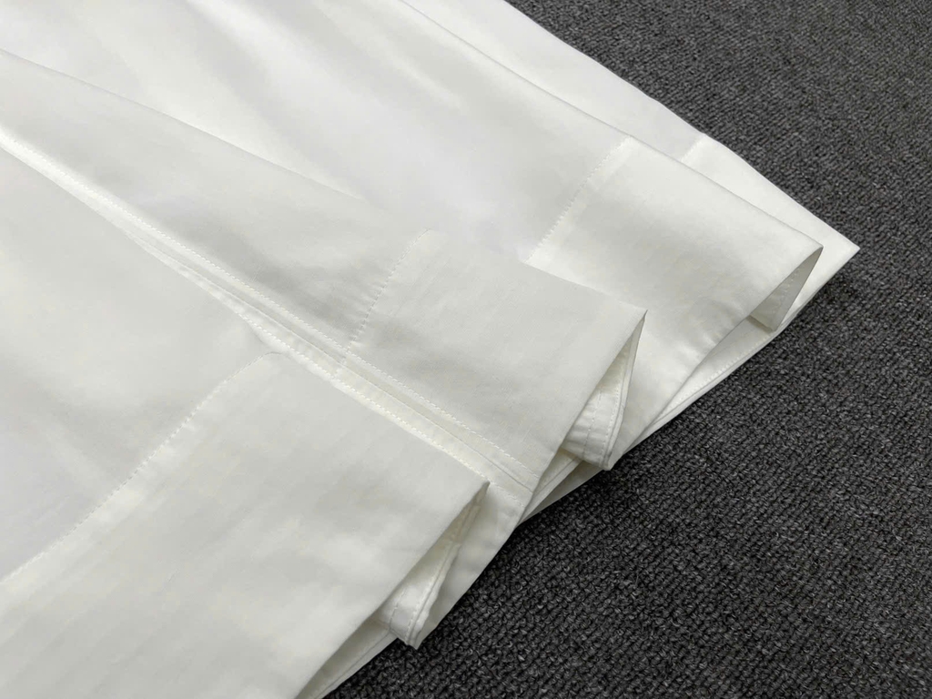 Váy Poplin cổ chữ V xẻ sâu TOTEME