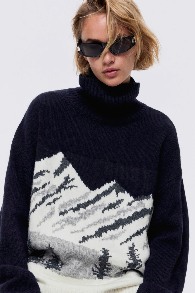 Áo len cổ lọ dệt jacquard