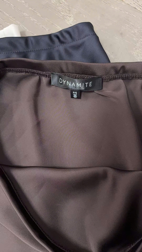 Chân váy midi Melody Satin