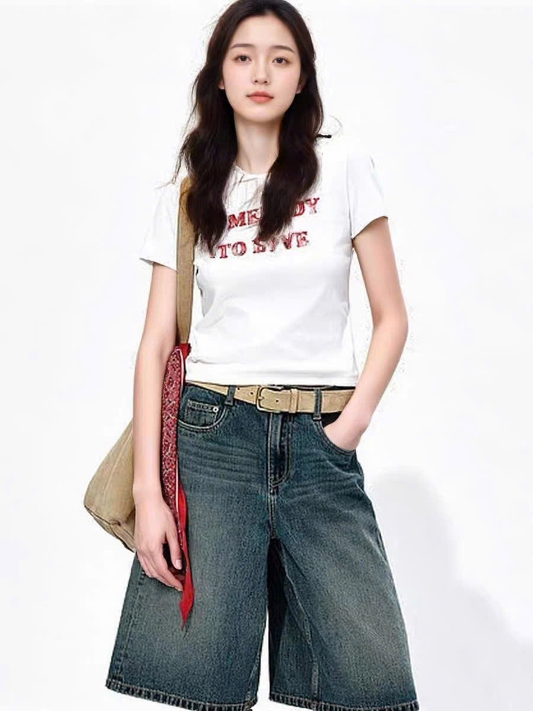 T-shirt Mo&Co chữ Somebody to love 3 màu