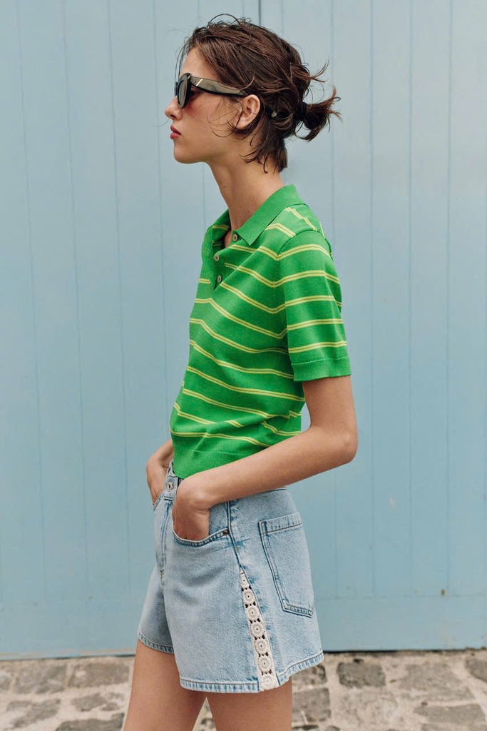 Áo tay ngắn ZARA có cổ polo và hàng cúc cài phía trước