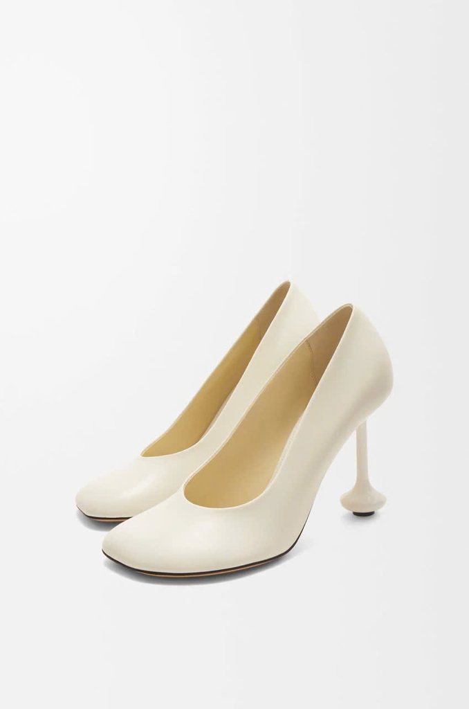 Toy pump LOEWE in goatskin
