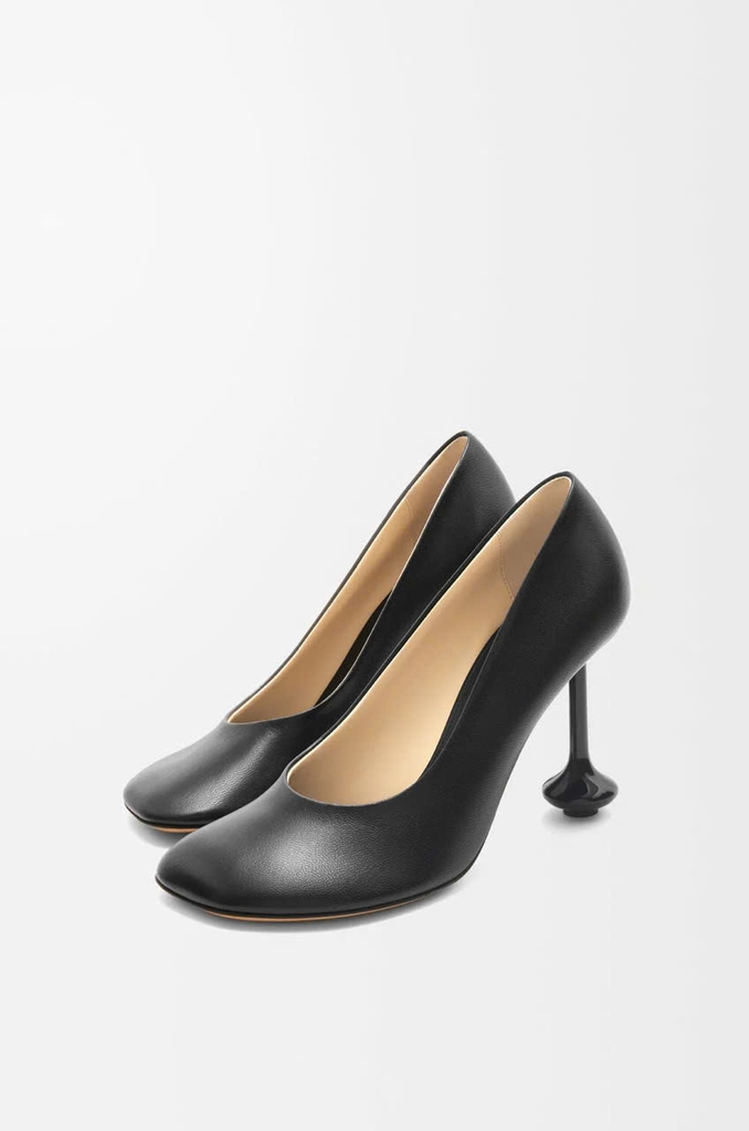 Toy pump LOEWE in goatskin