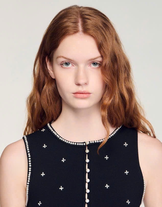 ÁO CROPTOP DỆT KIM THÊU ĐÍNH ĐÁ QUÝ