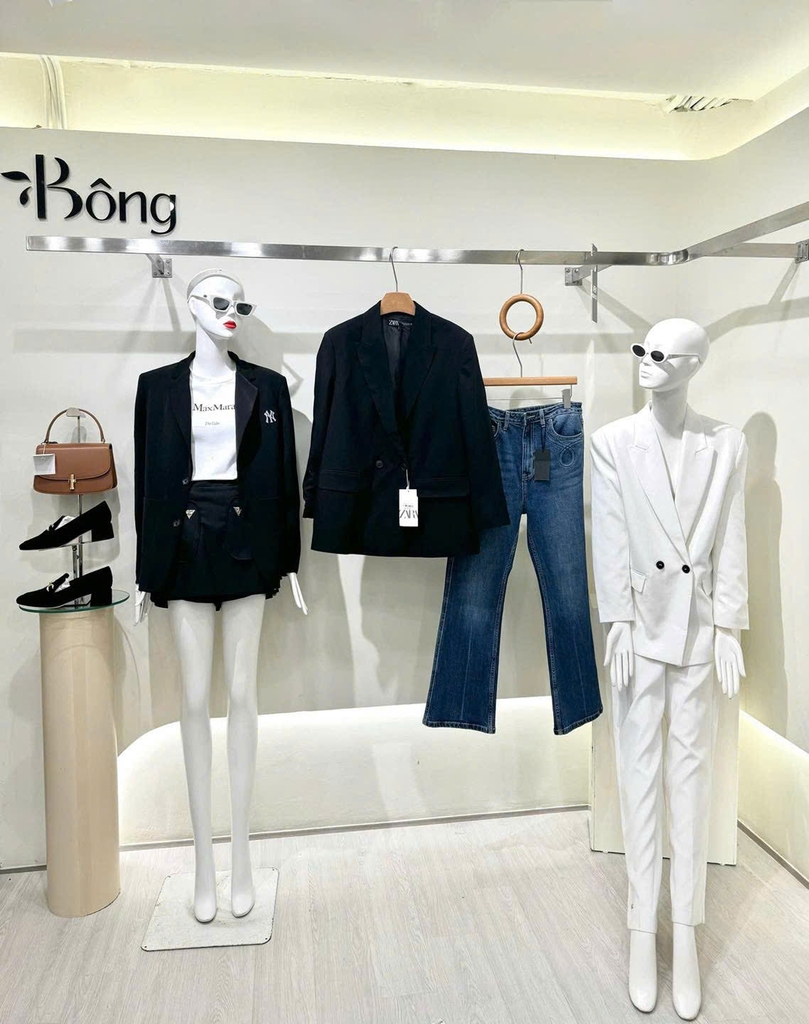 Blazer trắng Zara