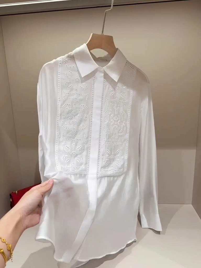Sơ mi Zara lụa tơ trắng đáp ren ngực
